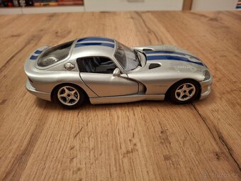 Bburago 1:24 - Dodge Viper - 7