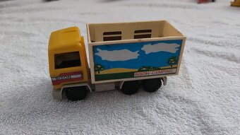 Stará retro autíčka, doplňky - 7