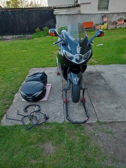 Triumph Sprint ST 1050 - 7