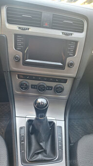 VW Golf 1.4 TGI LED světla,park as.,kamera,ACC,tažné,výhřev - 7