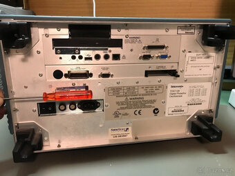 Digitální fosforový osciloskop Tektronix TDS7104 1 GHz 10 GS - 7