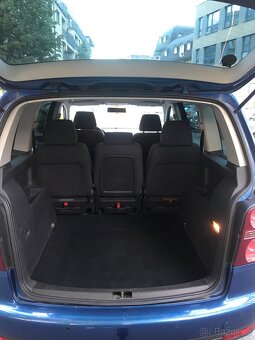 VW Touran 2.0i+CNG,5rychl.5 mist - 7