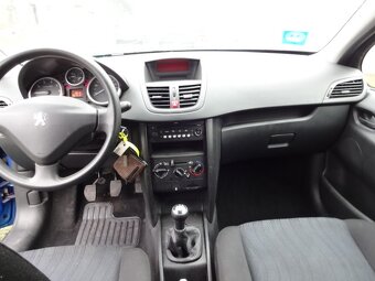 PEUGEOT 207 1.4i 54 kW,r.v. 2008,najeto 67 000 km,3.dv. - 7