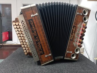 Opravy harmonik a heligonek 728115671 - 7