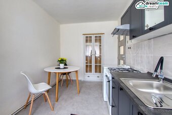 Prosluněný byt 2+1, 56 m2 v cihlovém domě, Rožnov p. R. - 7