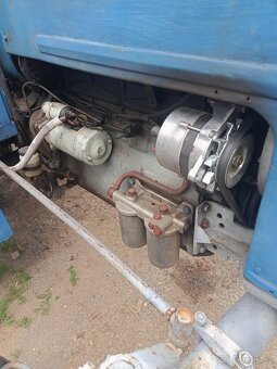 Prodám traktor Zetor 4611,motor je tam 5611,s SPZ,TK-11-2027 - 7