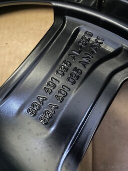 Original zimni alu Audi Q3 83a 5x112 + Conti 215/65/17 - 7