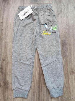 Chlapecké tepláky dino, auta, letadla nové - 7