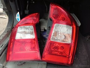 Kia Carens CRDi na díly - 7