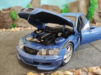prodám model 1:18 BMW Z3 M coupe - 7
