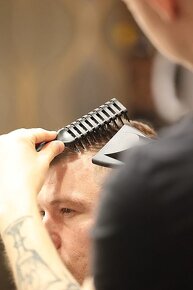 Přijmu holiče do zavedeného barber shopu - 7