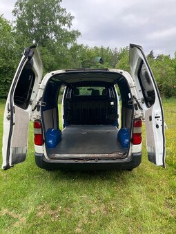 Toyota Hiace - 7