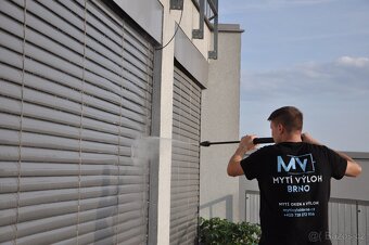 Profesionální mytí oken, čištění žaluzií a úklid - Brno - 7