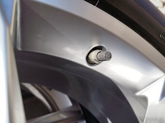 Originální kola VW 5x112 R18 7Jx18H2 ET43 - TPMS - 7