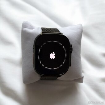 Apple Watch Ultra 3 (2025) 49mm Černý titan - 7