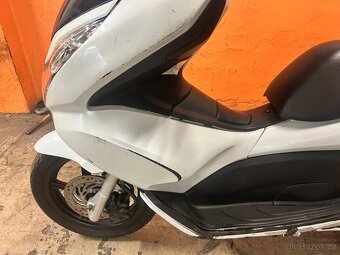 Honda 125 PCX - 7