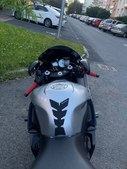 Yamaha r6 - 7