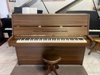 Japonské pianino Yamaha LC-201 se zárukou 5 let. - 7