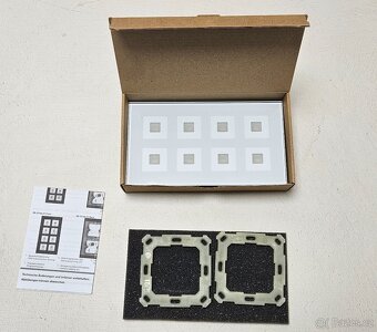 KNX dotykové skleněné tlačítko 8násobné s teplotním čidlem - 7