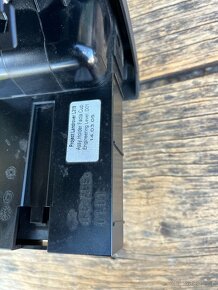 boční panel ventilace + držák na díly Land Rover Discovery 3 - 7