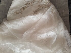 Svatební šaty 1 použití na polonézu - 7