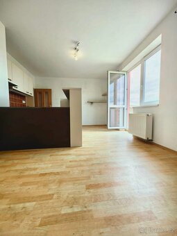 Prodej bytu 2kk s balkonem, 51m2, klidná lokalita - 7