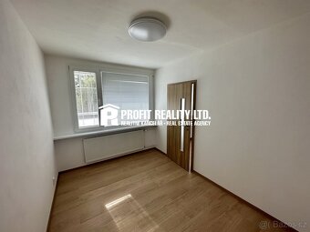 Prodej bytu 2+kk, Králův Dvůr, ev.č. 100914 - 7