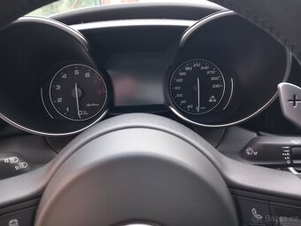 Alfa Romeo Giulia Quadrifoglio (QV) - 7