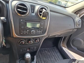 Dacia Logan 1.2 - 7