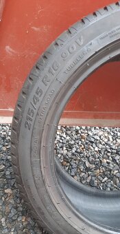 Pneu 215/45 r16 - 7