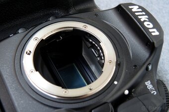 Nikon D850 + MB-D18 - 7