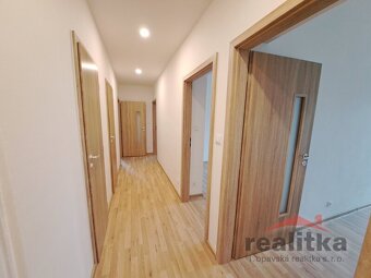 Pronájem luxusního bytu 3+1, s balkónem, 77m2, Opava, ul. Hr - 7