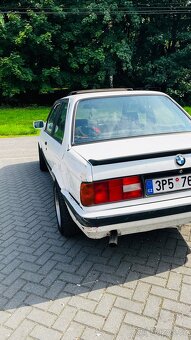 BMW E30 318Is - 7
