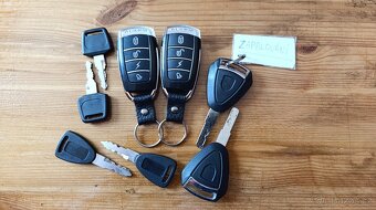 Prodám elektroskútr chopper s výraznou slevou skoro nejetý - 7