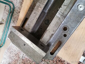 Prodám hydraulický svěrák - 7