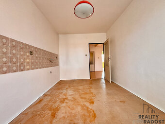 Prodej řadového rodinného domu 6+2 282 m2, pozemek 395m2 obe - 7