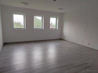 (N342) Pronájem haly - 7