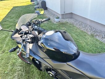 Honda CBR 125R - 7