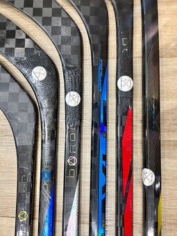 SPÁJANÉ HOKEJKY - PRAVÉ - BAUER BORON 5 PROTOR - TRACER - 7