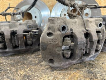 BRZDOVÉ TŘMENY BREMBO VW TOUAREG 7P 3.0 TDI - 7