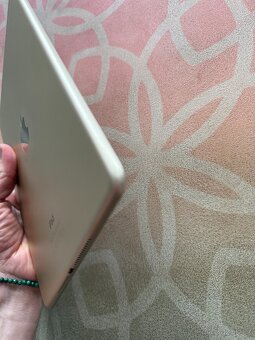Apple Ipad Air 2 - jako nový - 7