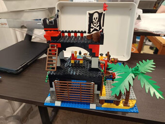 LEGO Pirates 6279 Skull Island - 7
