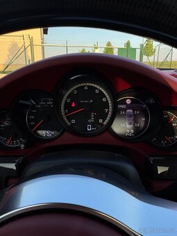 Porsche 911 Turbo S - 7