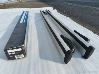Střešní příčný nosič Thule WingBar + patky - 7