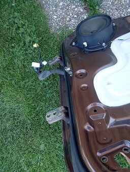 NISSAN NAVARA D23 DVEŘE LEVÉ Z RV 2021 PĚKNÉ - 7