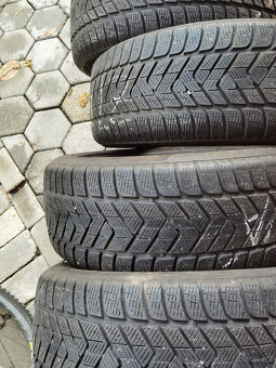Zimní Pirelli 235 50 18 - 7
