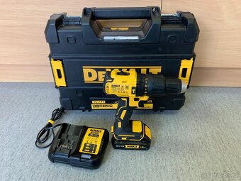 Aku DeWalt DCD778 + nabíječka + baterie + kufr - 7