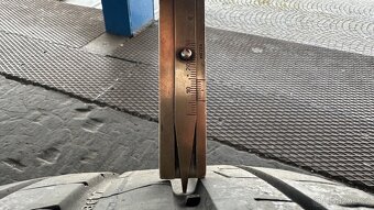 Prodám pneu 215/55 R18Continental - 7