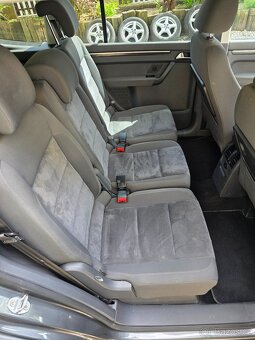 VW Touran 2,0 TDi 103 Kw - 7