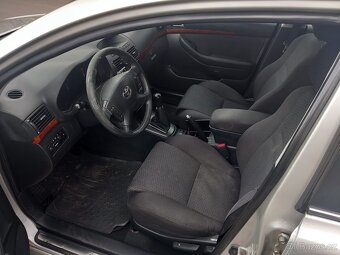 Toyota Avensis 1,8 - 7